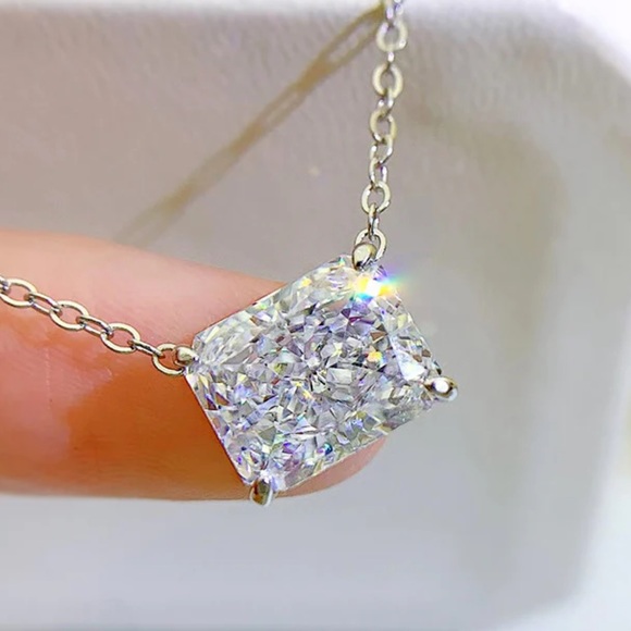 1.15ct Radiant Cut Necklace - Picture 3 of 17